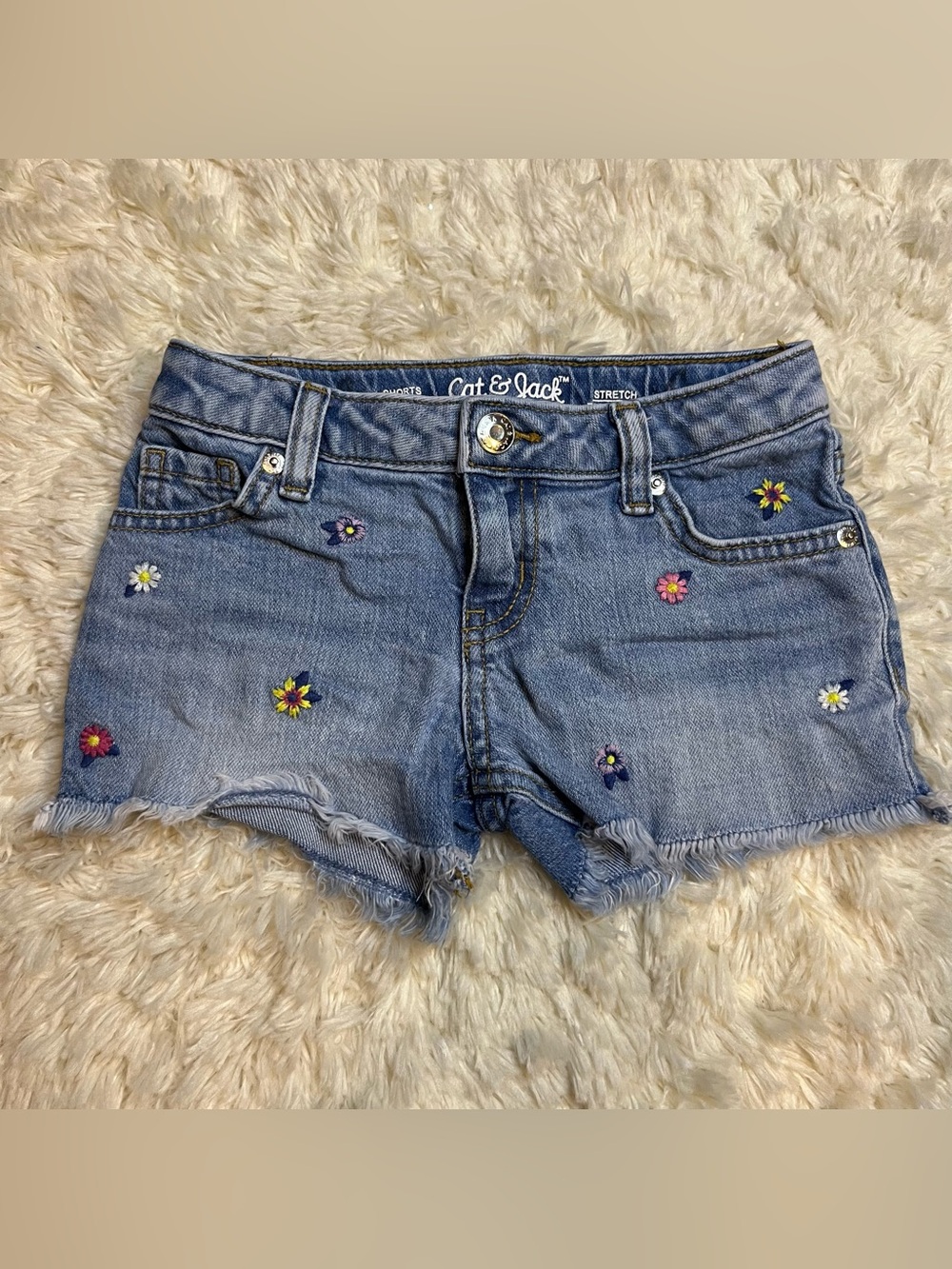 Cat & Jack Girls Size XS 4/5 Light Blue Denim Floral Embroidered Jean Shorts